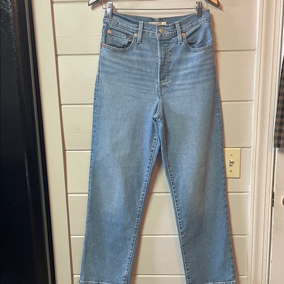 Levi's Denim - Levi’s Ribcage Straight Ankle Buttonfly Denim Jeans Size 28.